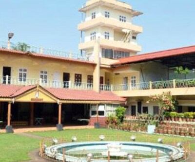 Alkapuri Guest Houses